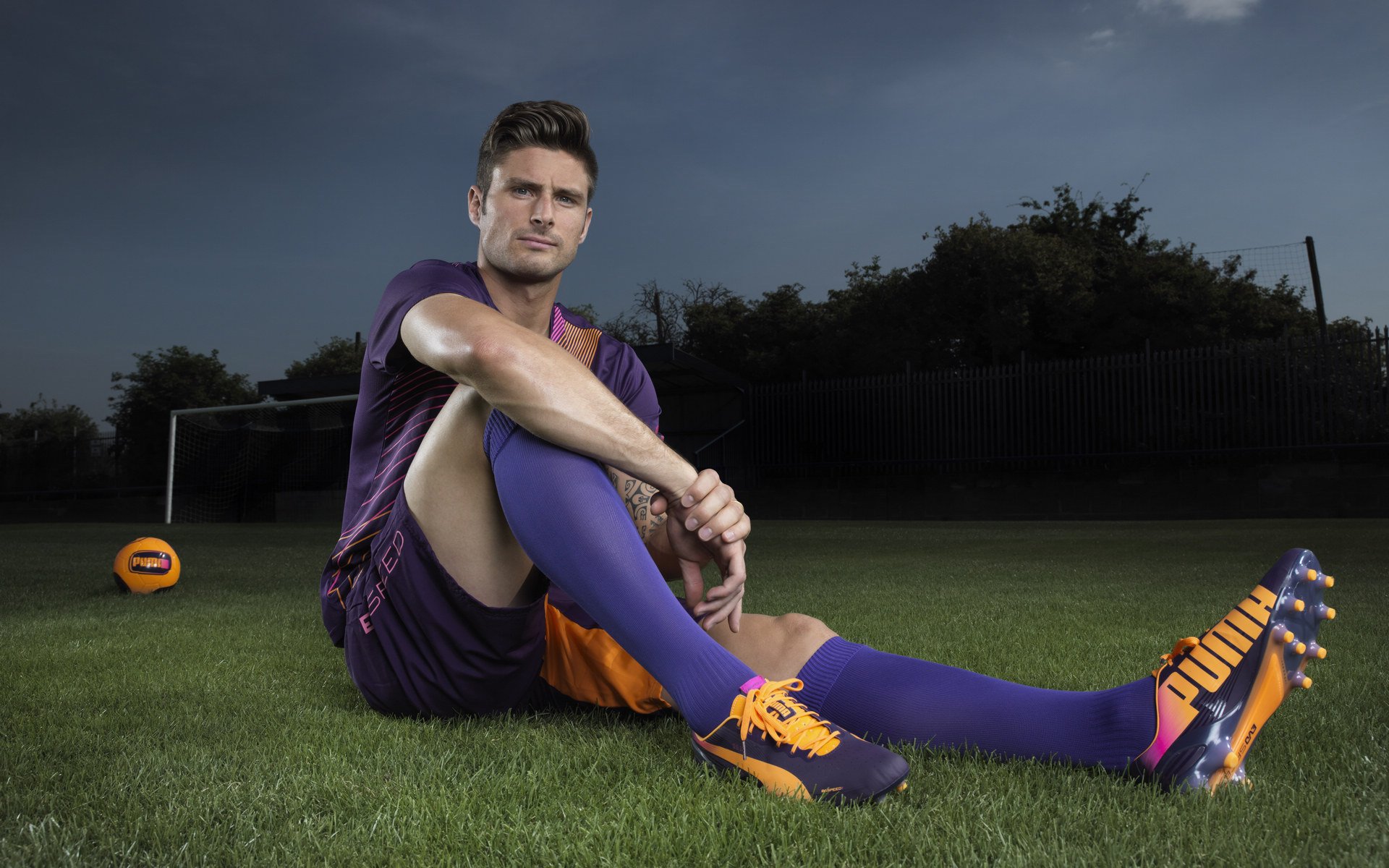 “汤姆·佩顿泳池冲刺,突破纪录迎接新挑战”